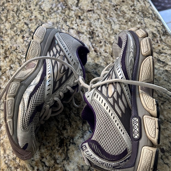 Brooks Glycerin Women's Gray and Purple Running Shoes - Picture 9 of 14